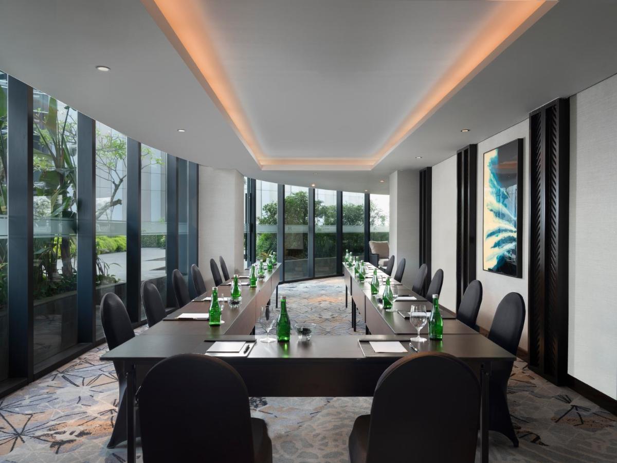 Jhl Solitaire Gading Serpong Tangerang Exterior photo